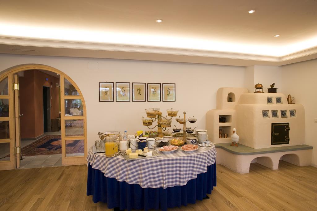 Hotel La Villa La Villa  Buitenkant foto