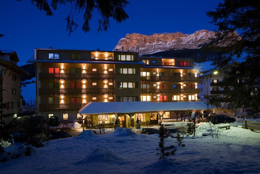 Hotel La Villa La Villa  Buitenkant foto