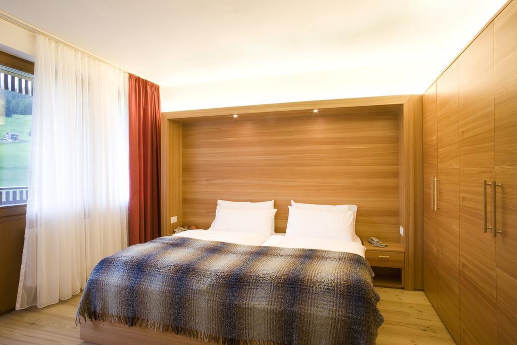 Hotel La Villa La Villa  Buitenkant foto