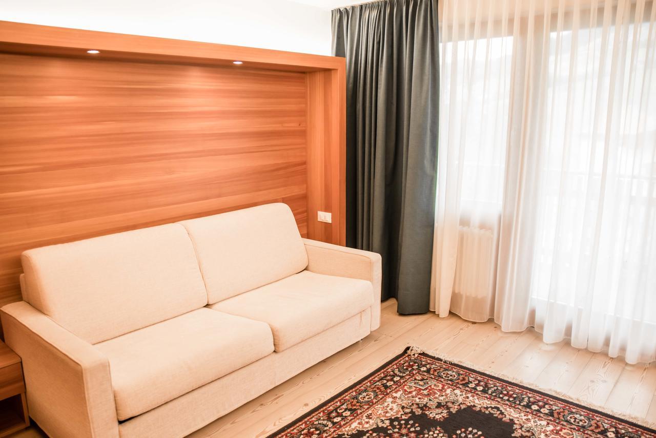 Hotel La Villa La Villa  Buitenkant foto